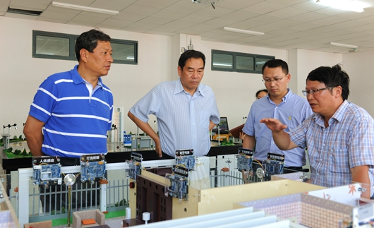 上海貝格計(jì)算機(jī)數(shù)據(jù)服務(wù)與貴州省高級(jí)人民法院來(lái)校調(diào)研